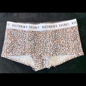 NWT VS Leopard Boyshort